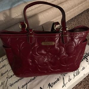 Coach Handbag burgundy/wine Patent Leather